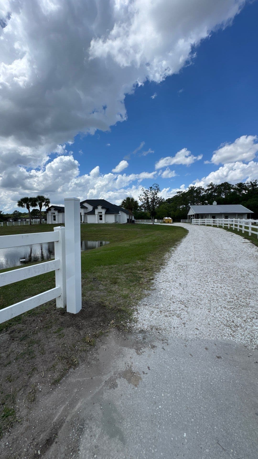Vinyl fence installation by ASAP Fence & Gates near STAR FARMS AT LAKEWOOD RANCH COMMUNITY ASSOCIATION, FL